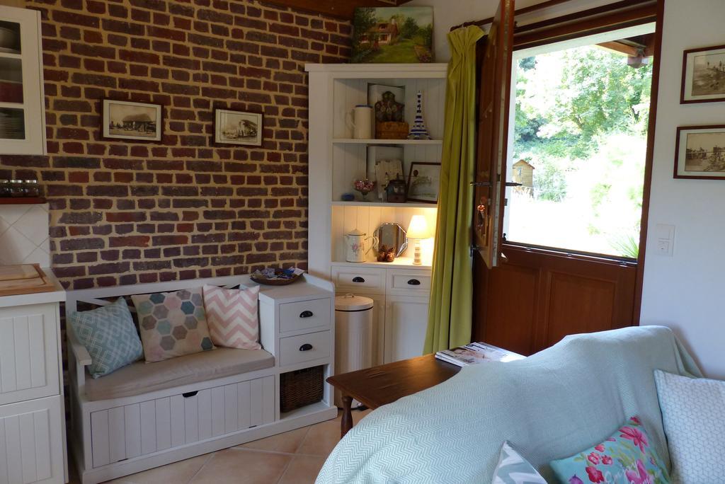 La Flore De Lys, Cottage Ideal Pour 2 Adultes Et 2 Enfants Saint-Jouin-Bruneval Exterior foto