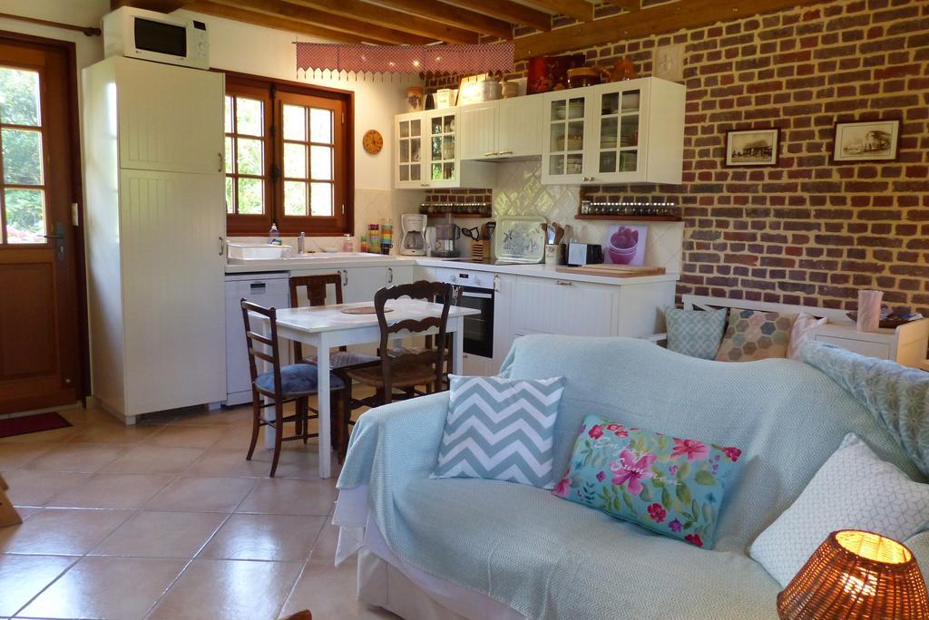 La Flore De Lys, Cottage Ideal Pour 2 Adultes Et 2 Enfants Saint-Jouin-Bruneval Exterior foto